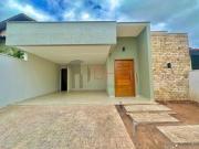 Casa térrea no Condomínio Granja Olga