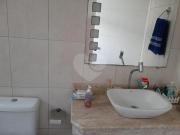 Casa térrea no Jardim Floresta com treis dorm.e seis vagas
