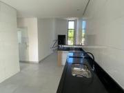 Casa Térrea Nova com 3 Quartos e Piscina no Condomínio...