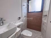 Casa Térrea Nova no Chácara Ondina 3 Suítes Pé Direito...