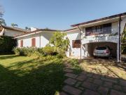 Casa térrea para alugar com 3 quartos, 261m²
