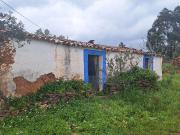Casa térrea para reconstruir, com bonita vista campo,...