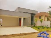 Casa térrea recém construída em condomínio fechado...
