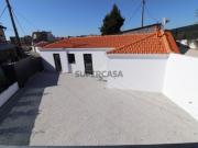Casa térrea T2 toda remodelada, perto dos Carvalhos Casa térrea T2 toda remodelada, perto dos Carvalhos