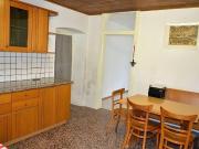 Casa ticinese di 9 loc. Da rinnovare con dependance e...