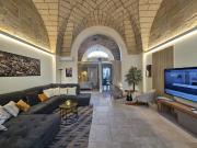 Casa tipica in vendita a Martano, ristrutturata e...