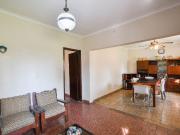 CASA TIPO CHALET EN CITY BELL 447 ENTRE 28 Y 29