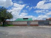 Casa tipo Chalet en lomas del Este C189