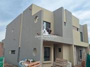Casa tipo Duplex en Venta 5 ambientes. Springpark. Pilar