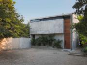 CASA TIPO LOFT AMUEBLADA Y EQUIPADA, AMPLIO TERRENO DE...