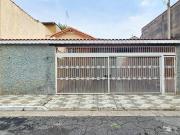 Casa tipo para venda com 2 quartos, 244m²