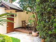 Casa tipo para venda com 4 quartos, 420m²