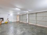 Casa tipo para venda com 4 quartos, sendo 2 suítes, 317m²