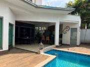 Casa tipo sobrado 4 suítes condomínio jardins Monâco