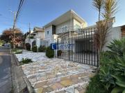 Casa Tipo Sobrado à venda com 5 Suítes e 326m² no...