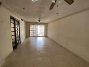 CASA TIPO TOWNHOUSE EN RESIDENCIAL LA ROSA