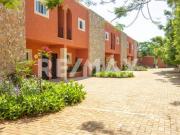 Casa tipo Townhouse en venta en privada Sodzil Norte...