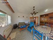 Casa todo en una sola planta, con dos terrenos y...