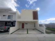 ¡CASA TOTALMENTE NUEVA EN VENTA, EN PUNTA DEL CIELO!