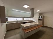 Casa totalmente reformada e escriturada Lazer completo...