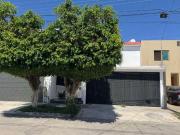 Casa totalmente remodelada en Lomas de Guadalupe!