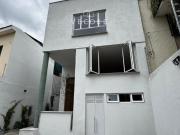 CASA TOTALMENTE REMODELADA EN ZONA MINERVA, GUADALAJARA