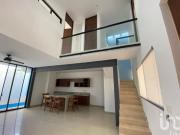 Casa townhouse en venta en Montebello