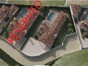 Casa tradicional com 3 quartos, piscina e garagem entre...