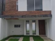 casa tres recamaras Renta cada una con baño Paseo Del...