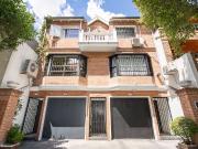 CASA TRIPLEX 4 AMBS 1 TOILETTE 2BAÑOS 2COCHS PATIO