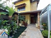 Casa Triplex alto padrão à venda na praia em São Sebastião