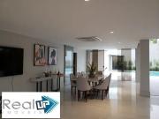 Casa triplex com 5 suÃtes Ã venda na Barra