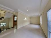 CASA TRIPLEX EM VILLAGE COM 3 QUARTOS NO BOQUEIRÃO EM SANTOS