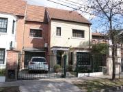 Casa triplex en el centro de Hurlingham