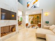 CASA TRIPLEX 332M² 3 SUÍTES 4 VAGAS BATEL
