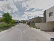 Casa ubicada en colonia Cordilleras, Chihuahua. Con 3...