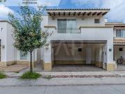 Casa ubicada en el exclusivo fraccionamiento Mayorazgo...