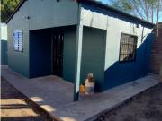 Casa un dormitorio. Cochera