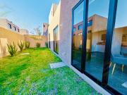 Casa Un Piso 3 Recámaras Sala TV, Amplio Jardín en Zarú,...