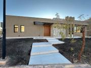 Casa una planta, 3 dorm y 3 baños