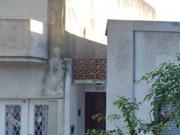 CASA UNICA EN PASILLO. TRES DORMITORIOS, GALVEZ AL 1900....