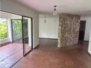 Casa unidad cerrada sector el Tesoro el Poblado Medellin