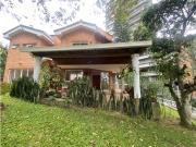 CASA UNIFAMILIAR VENTA AMPLIA ILUMINADA ENVIGADO SECTOR...