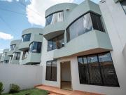 CASA EN VENTA 191m2 SECTOR IESS CARCÉLEN 4HAB 1PARQ