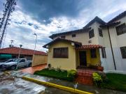 Casa, Urb. La Alameda