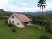 CASA VACACIONAL CON 6239 M2 TERRENO EN YUNGUILLA