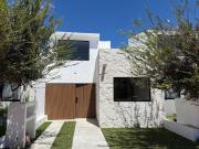 CASA VALLADOLID UNA PLANTA EN CIUDAD MADERAS QUERETARO