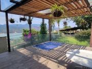 CASA VALLESANA EN VENTA CON ESPECTACULAR VISTA AL LAGO