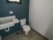 Casa Ã venda com 227m2 com 03 quartos e 02 vagas na Vila...