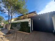 Casa Ã venda / LocaÃ§Ã£o com 3 suÃtes, piscina aquecida...